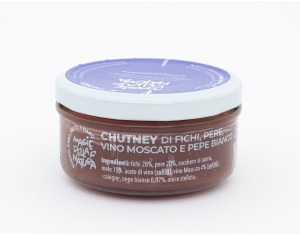 Fig, pear and moscato wine chutney